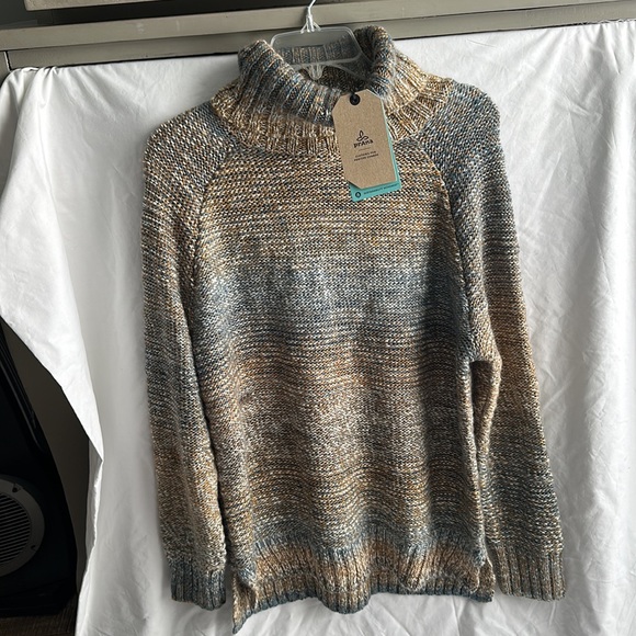 Prana Autumn Rein Sweater - Picture 4 of 13